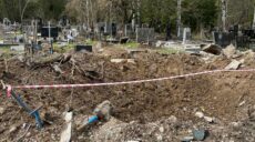 Наслідки обстрілів кладовищ Харкова: в екоінспекції назвали суму збитків