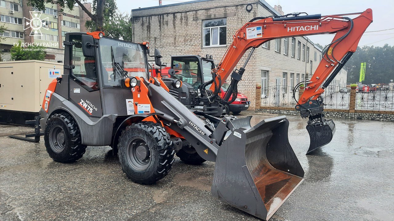 Технику для разбора завалов получили харьковские спасатели из Германии (фото)