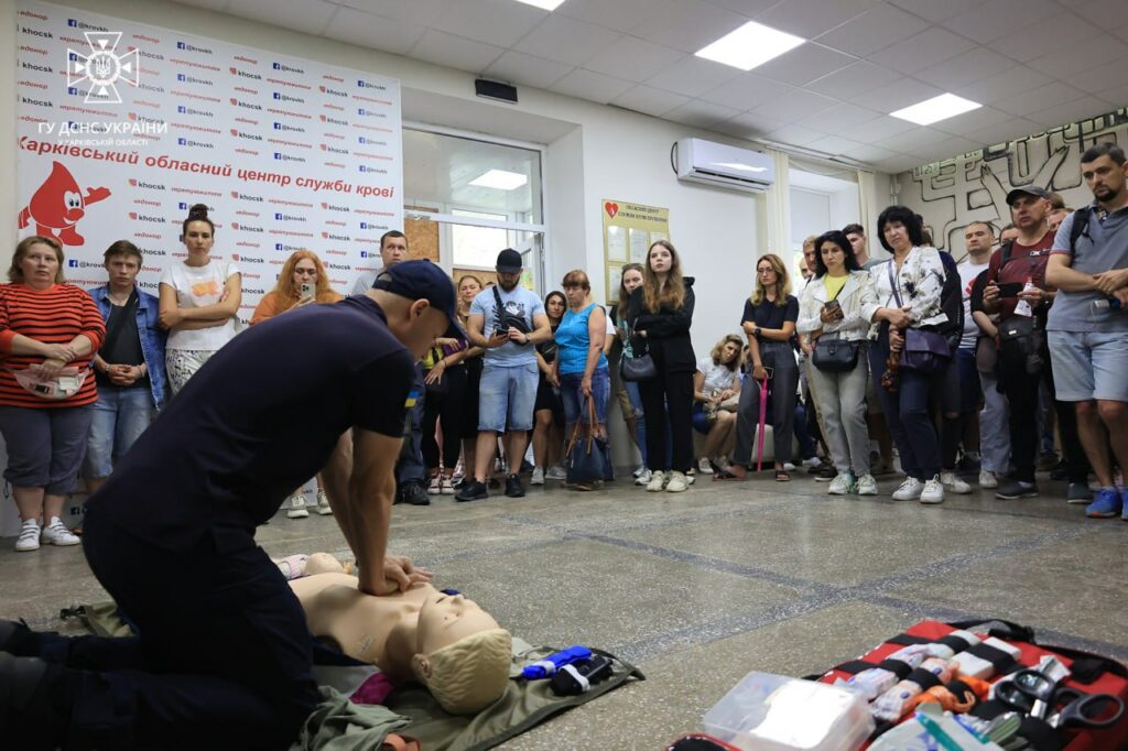 В Харькове волонтеры, блогеры и спасатели объединились ради поддержки ВСУ