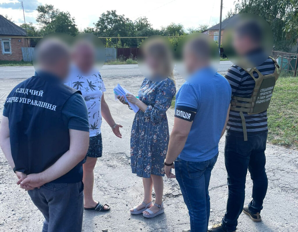На Харківщині керівництво ТЦК виплатило 700 тис. грн фіктивному співробітнику