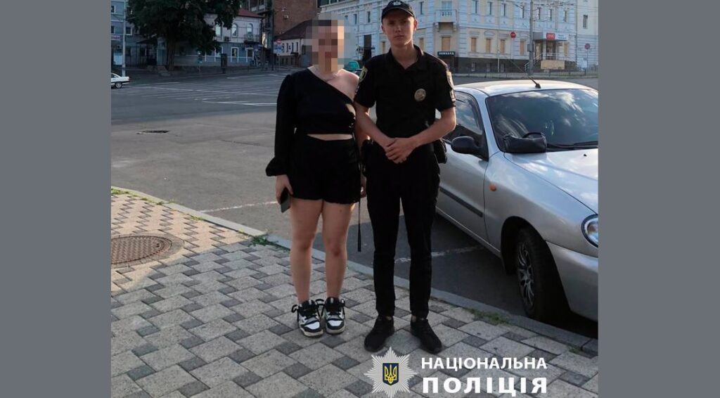 Пошла в бассейн и перестала брать трубку: в Харькове нашли несовершеннолетнюю