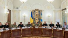 «Увольняем всех областных военкомов», — Зеленский провел заседание СНБО