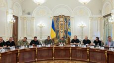 «Звільняємо всіх обласних військкомів», – Зеленський провів засідання РНБО