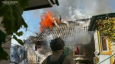 Россияне снова обстреляли Купянск на Харьковщине, горела летняя кухня (фото)
