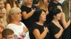 Гимн Украины спел хор «Ch.Ch.Choir» на станции метро Харькова – Терехов(видео)