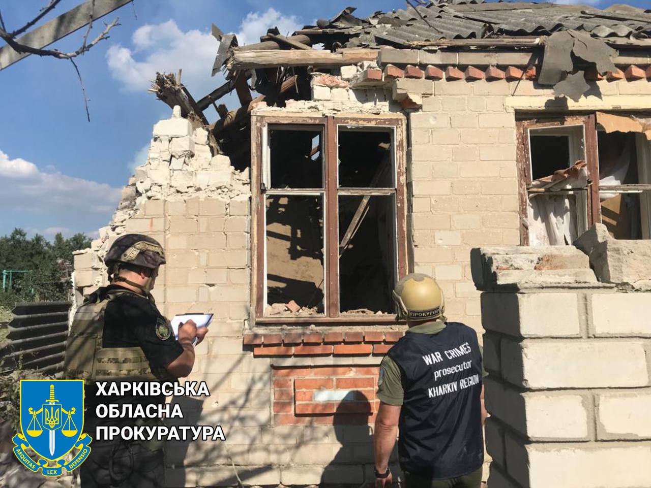 Днем Харьковщину обстреляли: есть разрушения (фото)