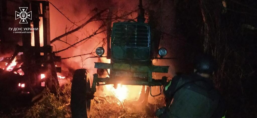 Масований обстріл Вовчанська: вночі спалахнули три пожежі (фото)