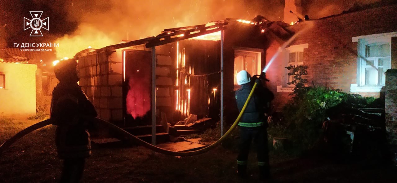 Пожар в Волчанске после обстрела 23 августа 2023 3