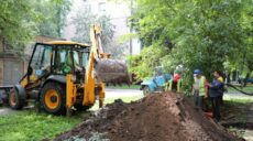 В районе авторынка «Лоск» в Харькове ликвидируют аварию на водоводе