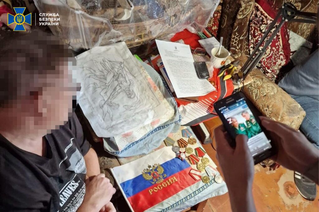 Експрацівнику театру в Харкові загрожує 10 років тюрми за дописи в соцмережах