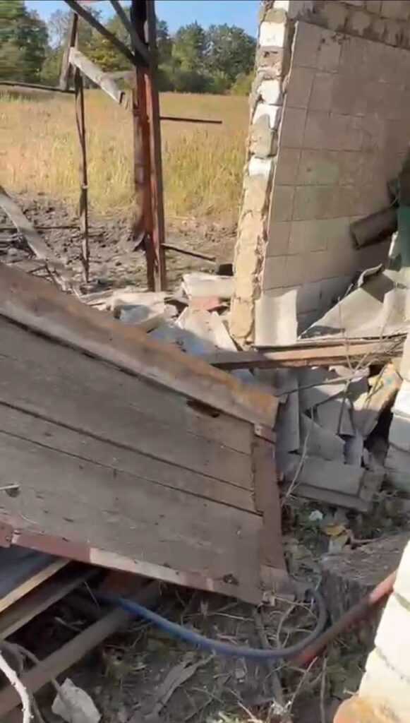 С утра РФ обстреливает село на Золочевщине: зафиксировали почти 30 «прилетов»