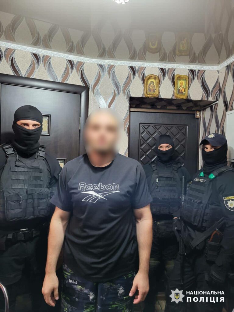 Одягав війську форму і брав сокиру: на Харківщині піймали серійного крадія