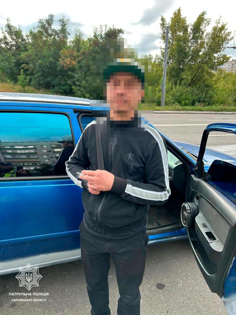 В Харькове водитель с наркотиками предлагал 10 тыс. грн копам