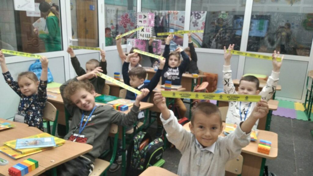 Дети в школах должны учиться офлайн: в МОН высказались о Харькове