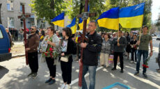 В Харькове простились с волонтерами, которых убила ракета рф в Купянске