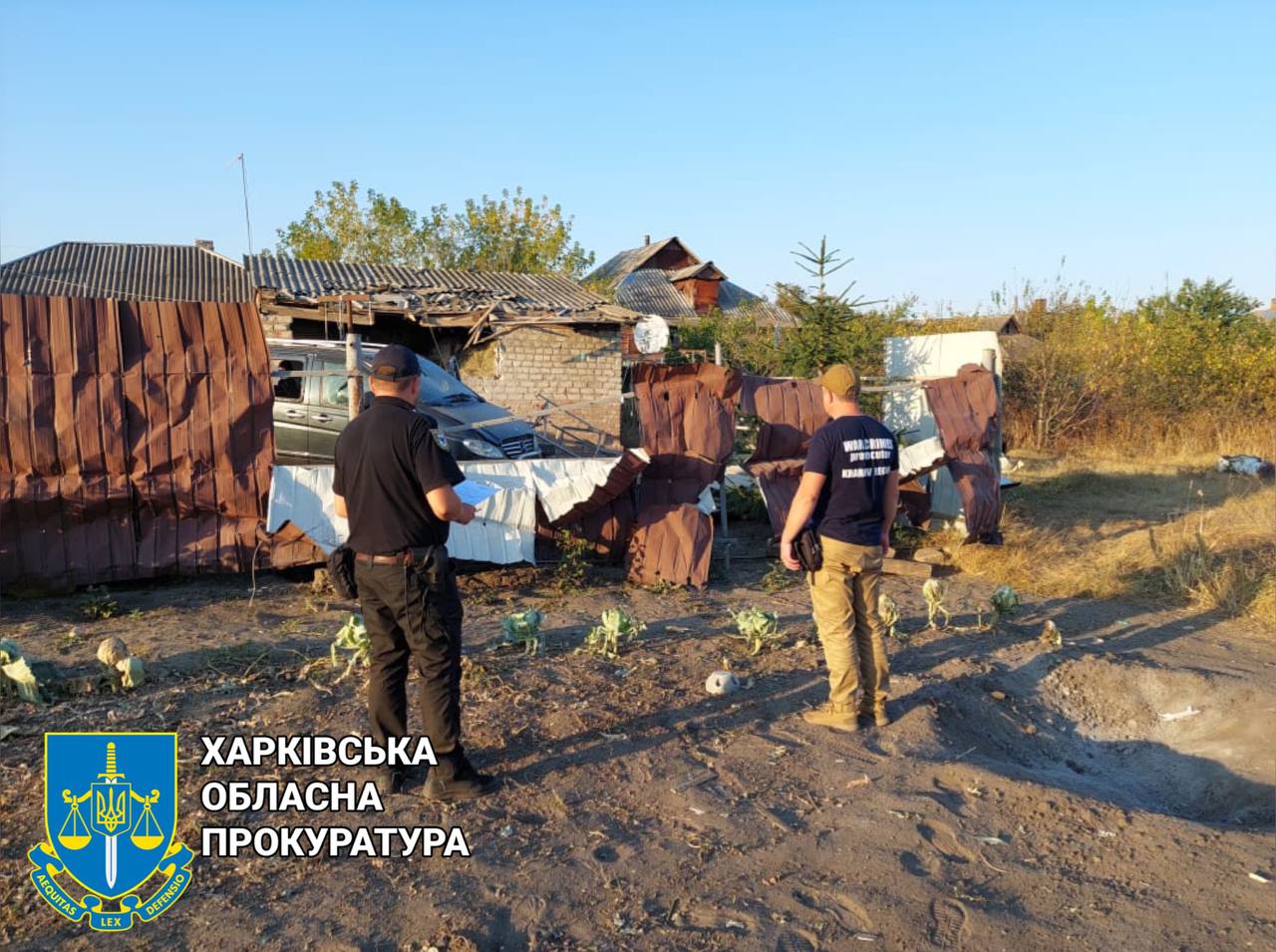Наслідки сьогоднішнього обстрілу Вовчанська показала прокуратура (фото)