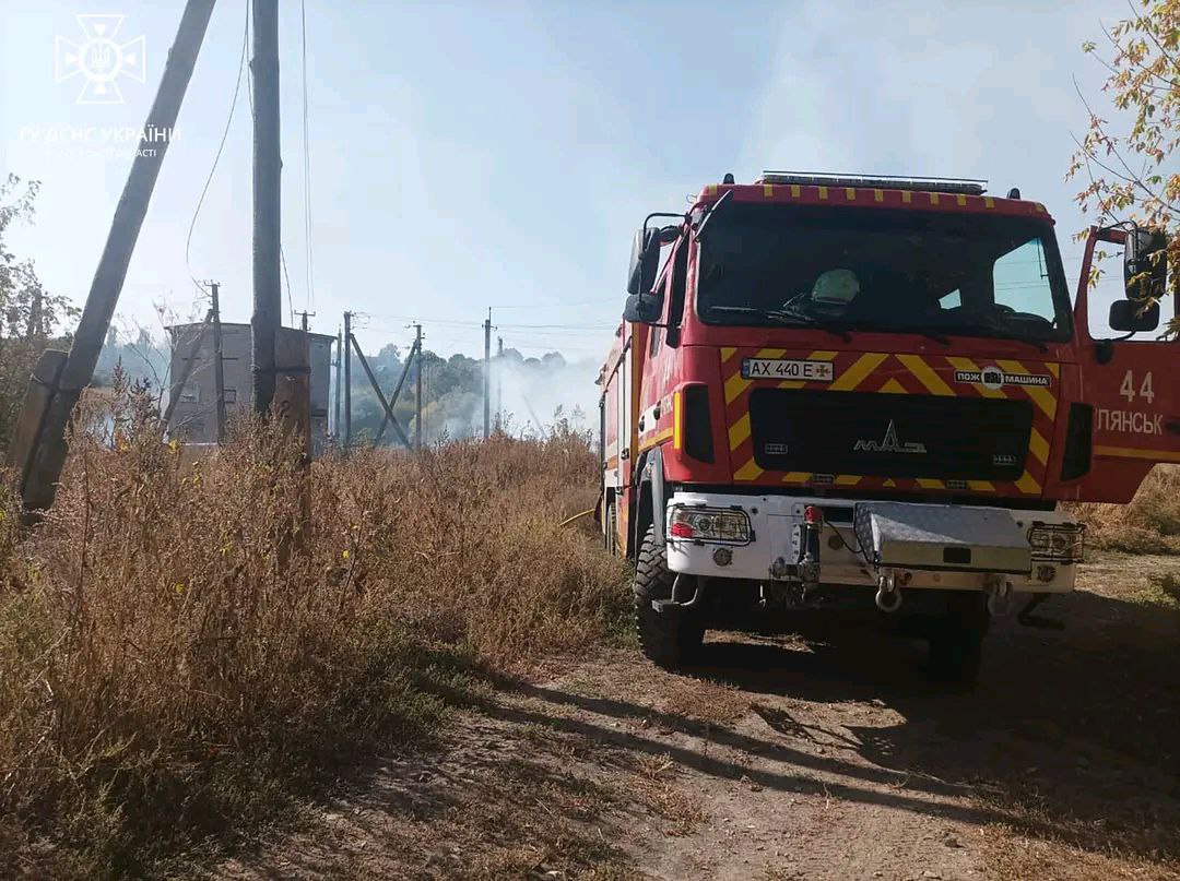 Пожежа після обстрілу Кондрашівки 30 вересня 2