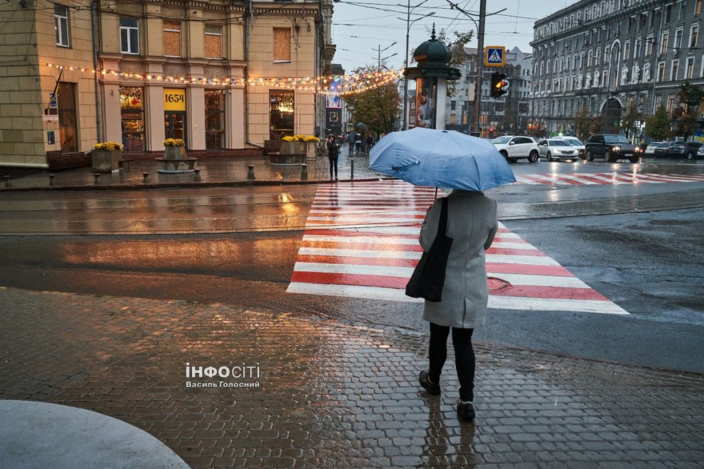 Тепло и дождь с грозой. Прогноз погоды в Харькове и области на 1 ноября