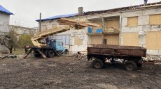 “Значні пошкодження”: у Боровій відновлюють будинки після удару РСЗВ