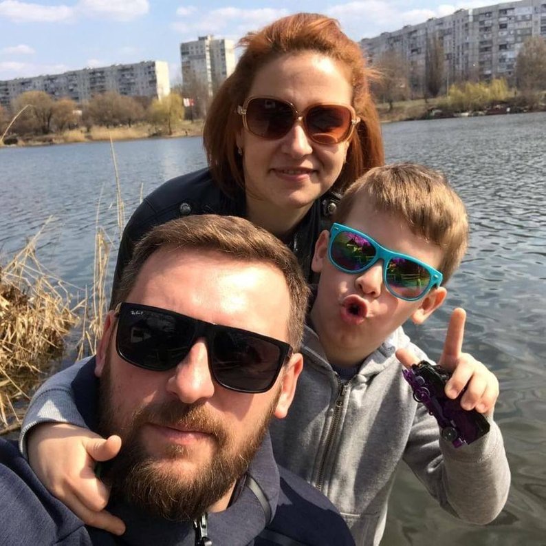Погибший от удара российской ракеты Трофим с семьей