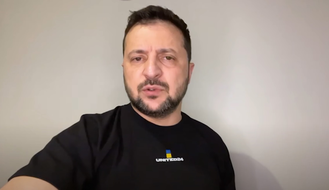 Зеленський висловився про військових у політиці