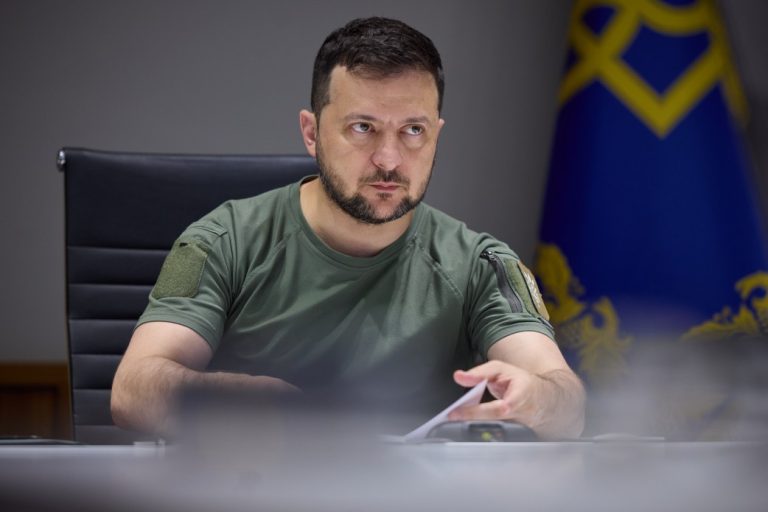 Зеленський обговорив оборону Харківщини та висловився щодо удару по друкарні
