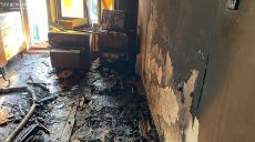 94-річна жінка загинула під час пожежі у 5-поверхівці у Харкові (фото)