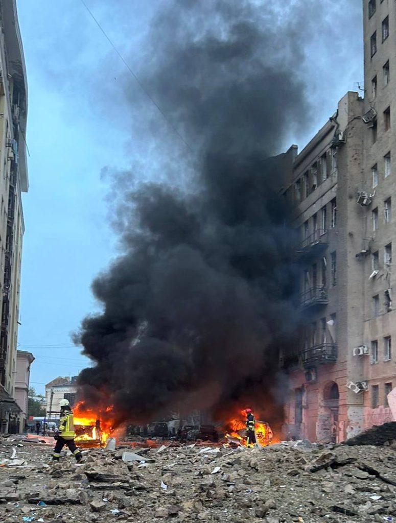Ракетний удар по Харкову: про стан 30 постраждалих повідомив Синєгубов