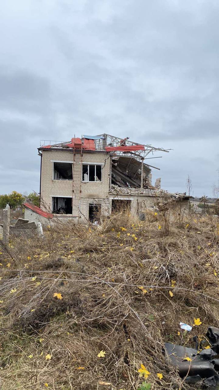 Руйнування у Куп'янському районі через удар авіабомбою 22 жовтня 2023 2