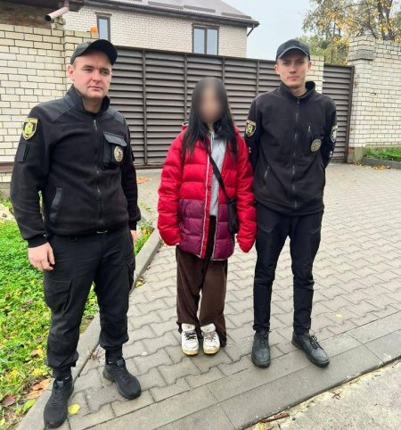 Убежала к парню. В Харькове полиция за сутки разыскала 15-летнюю девушку