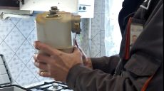 Неожиданность от соседа: в доме в Харькове вместо газа по трубам потекла вода