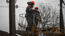 Буря на Харьковщине: без света уже почти 6 тысяч домов