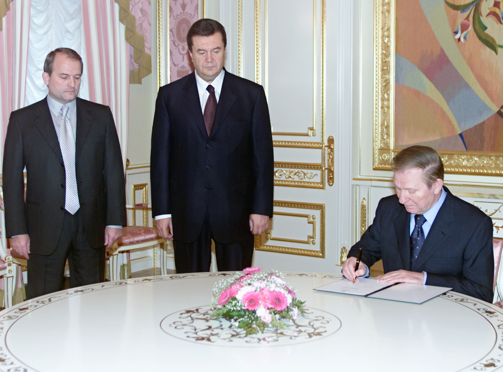 Медведчук, Янукович та Кучма у 2002 році