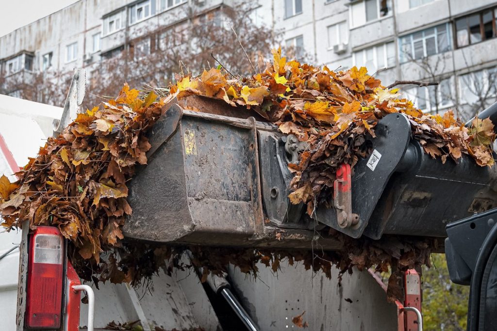 За тиждень бригади КВПВ Харкова вивезли понад 47 тисяч кубометрів сміття