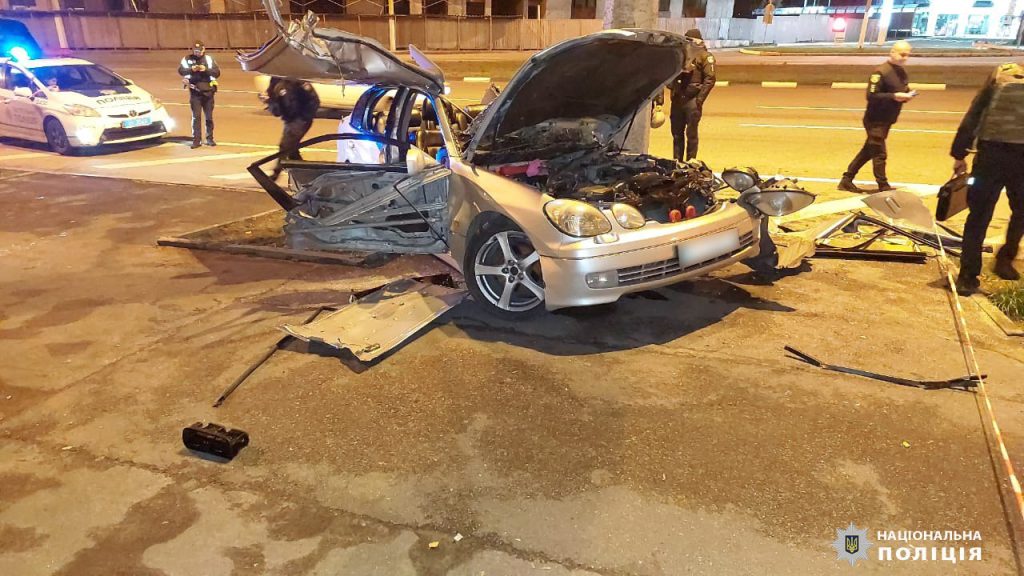 ДТП з “Lexus” у Харкові: в поліції повідомили про постраждалих (фото)