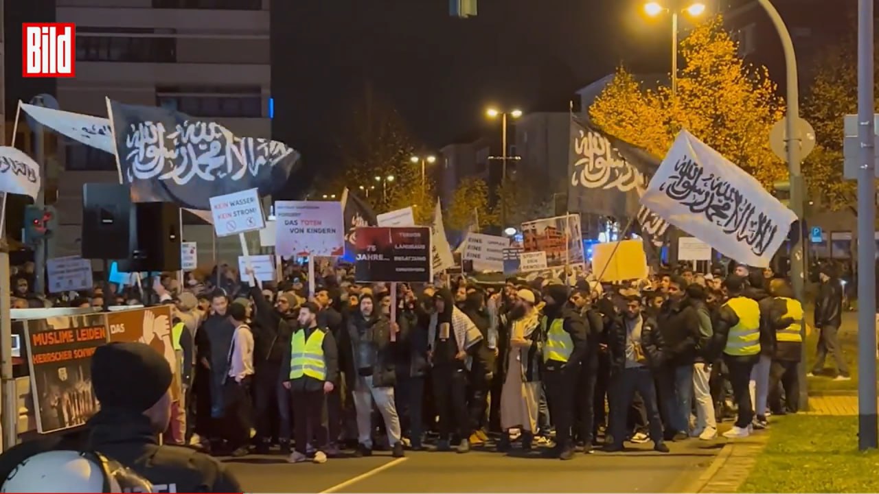 Під прапорами ІДІЛ і Талібану в Німеччині на марші закликали створити халіфат