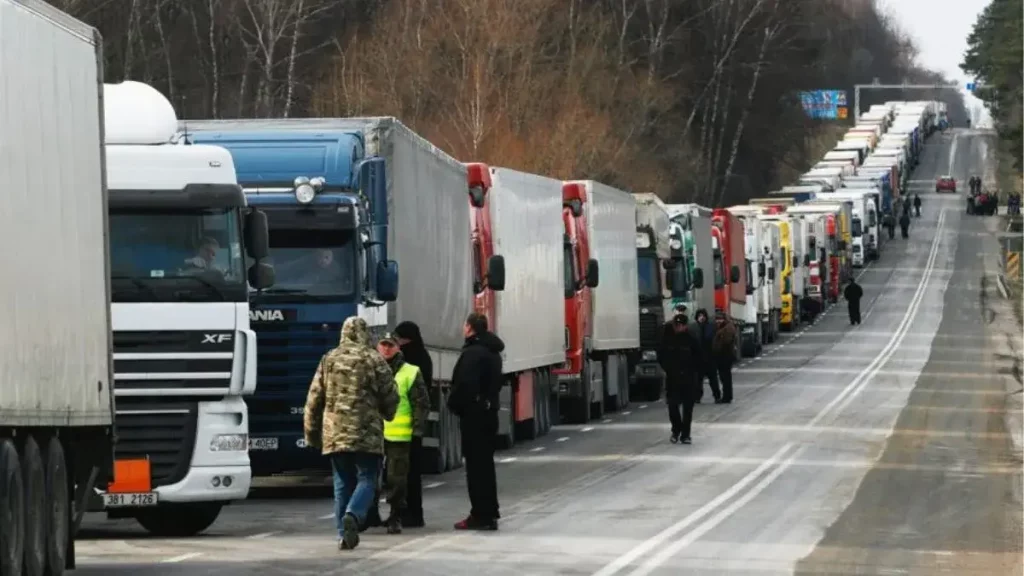 Головні новини Харкова 23.11: підземна школа, фронт, пожежа біля метро