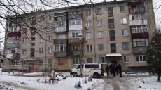 «Вбив через голос у голові»: на Чугуївщині чоловік до смерті забив сусідів