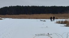 На Харьковщине на лед вышли рыбаки: за нарушение их оштрафовали