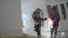 У Харкові ввечері везли дитину в лікарню в супроводі копів (відео)