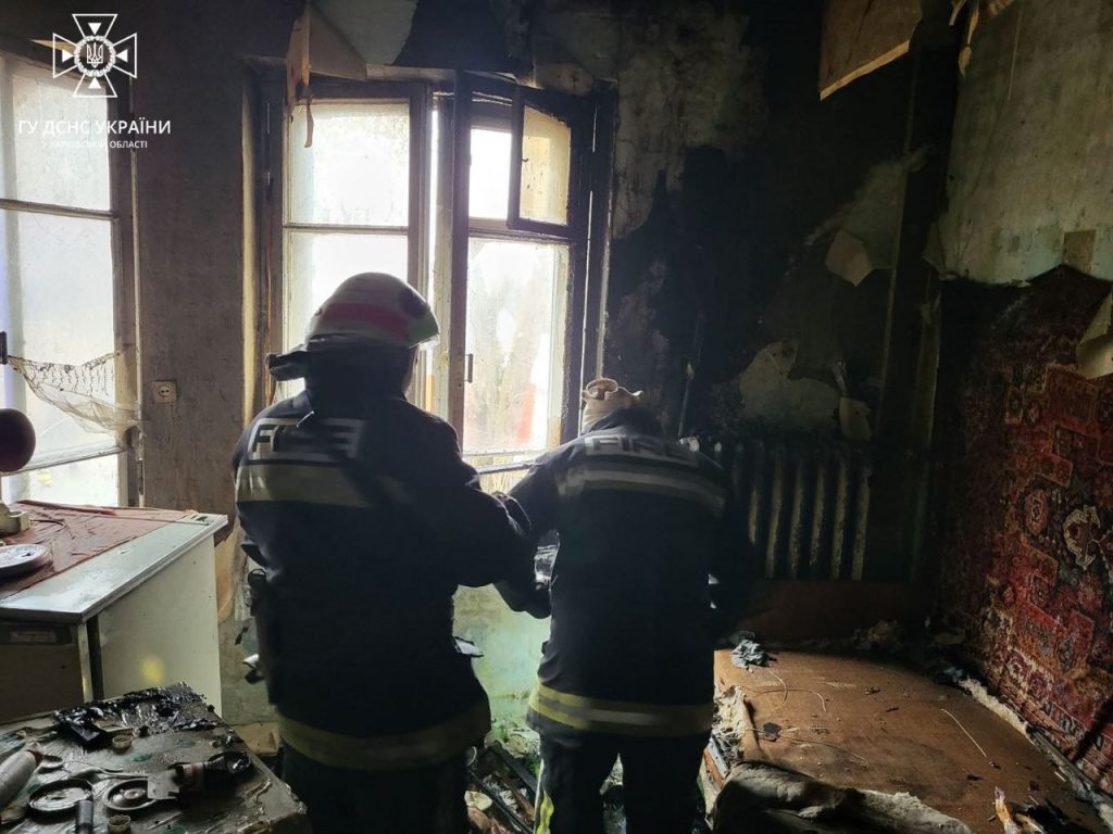 В Харькове на пожаре 65-летняя женщина отравилась угарным газом – ГСЧС (фото)