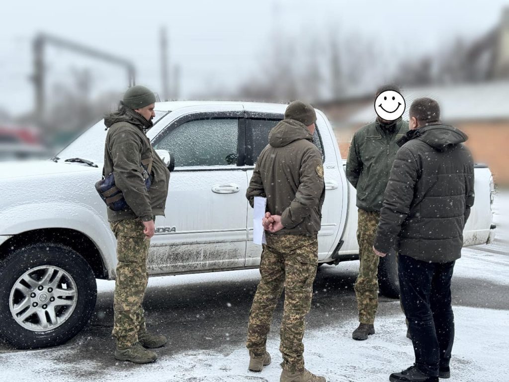 Харьковским нацгвардейцам передали внедорожник «Toyota» и квадрокоптеры (фото)