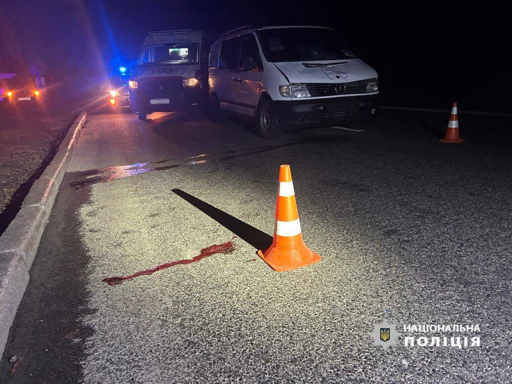 В Харькове водитель микроавтобуса насмерть сбил пешехода (фото)