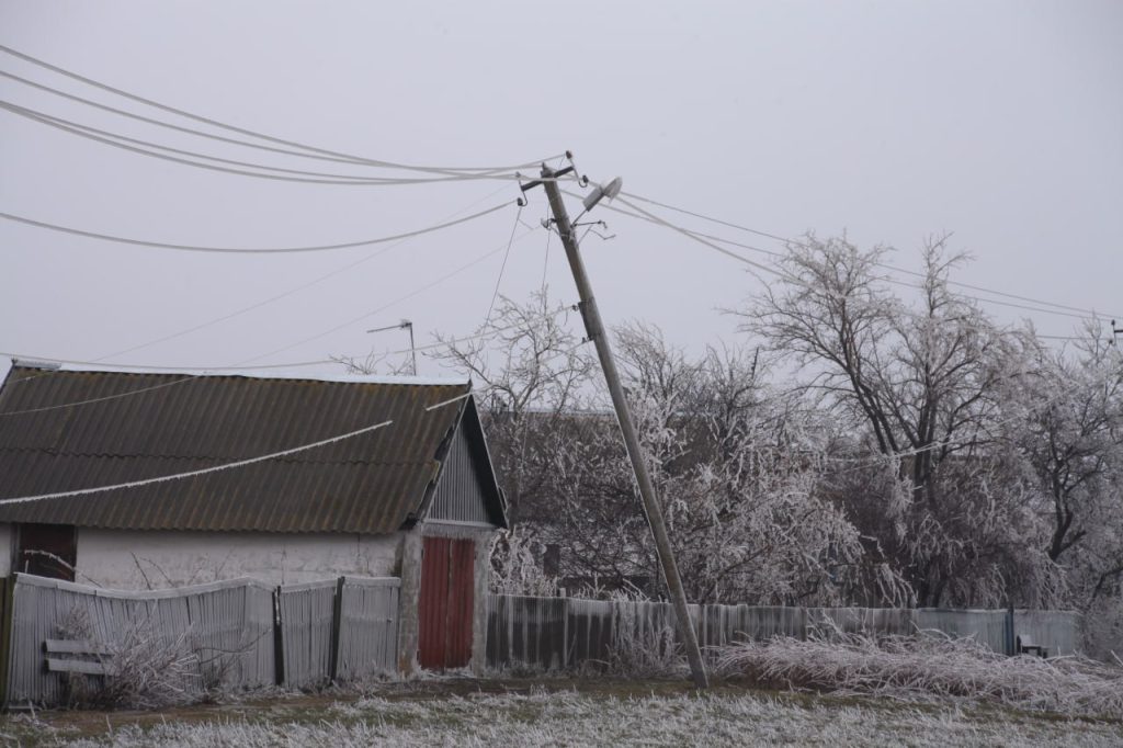 Вкрали електричний провід: на Харківщині злодії залишили село без світла