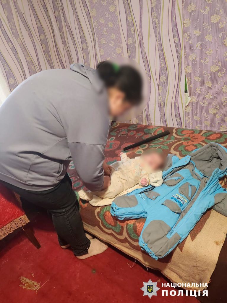Антисанітарні умови і п’яна мати: трьох дітей вилучили з сім’ї на Харківщині