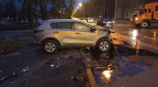 Дві автівки вилетіли на пішохідний перехід у Харкові: жінки в лікарні (фото)