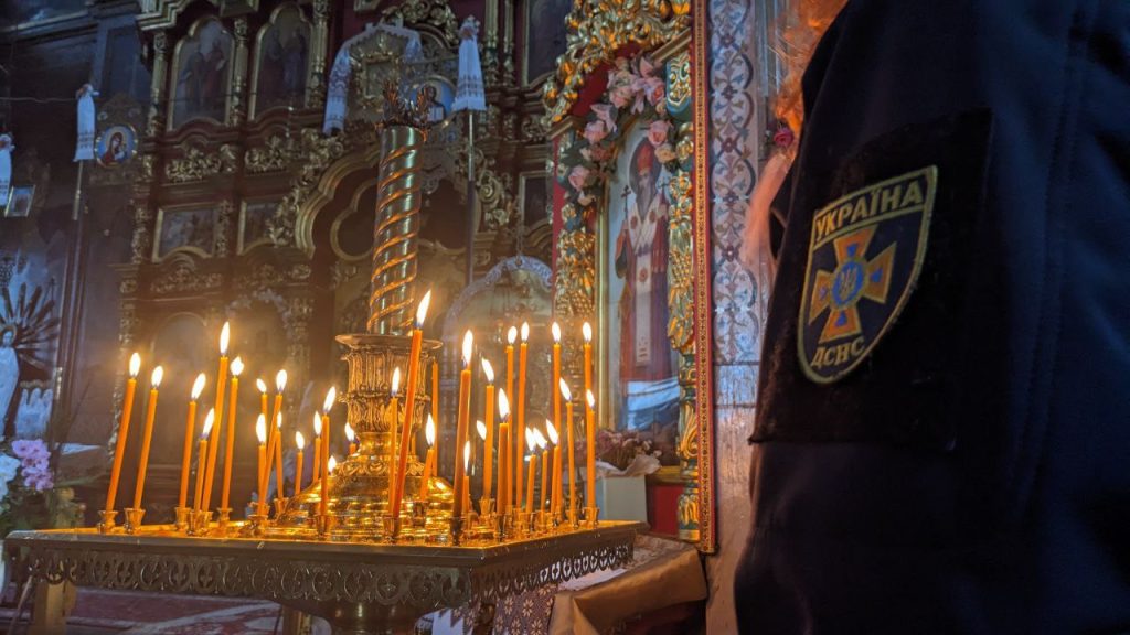 Безпечні свята в Україні забезпечуватимуть 27 тисяч людей