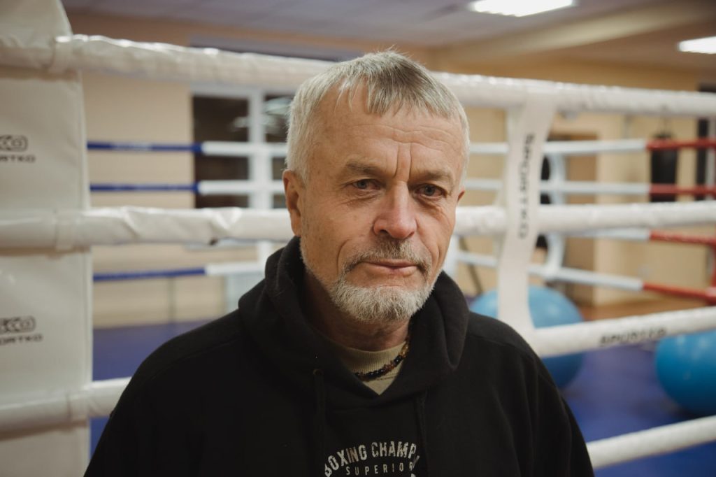 Тренер із боксу зберіг в Ізюмі спортзал під час окупації і виховує чемпіонів