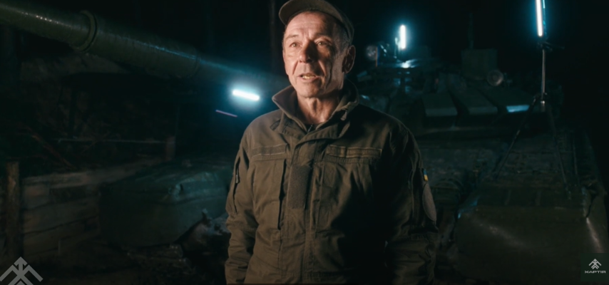 Як тракторист із Харківщини ганяє на затрофеєному танку росіян (відео)