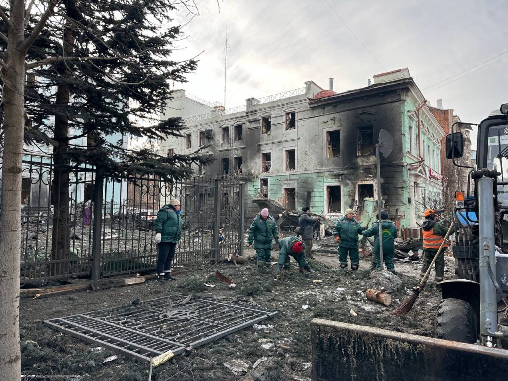 Удари по Харкову: пошкоджені понад 180 будинків, вибиті 4,5 тис. вікон (фото)